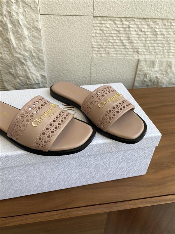 20251128184323630 310